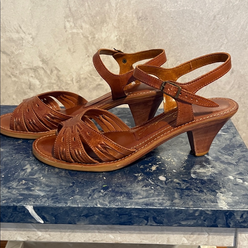 Brown Leather Sandals - Picture 5 of 8